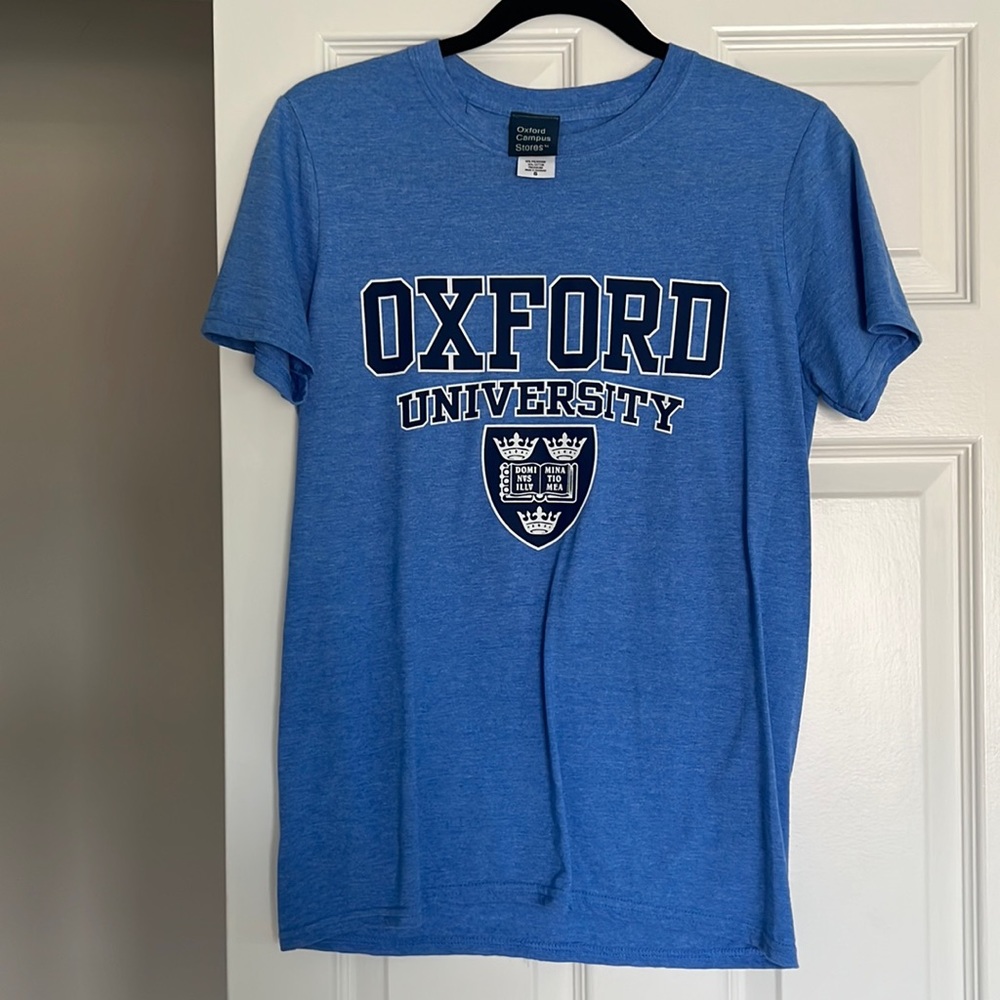 Oxford blue graphic college t